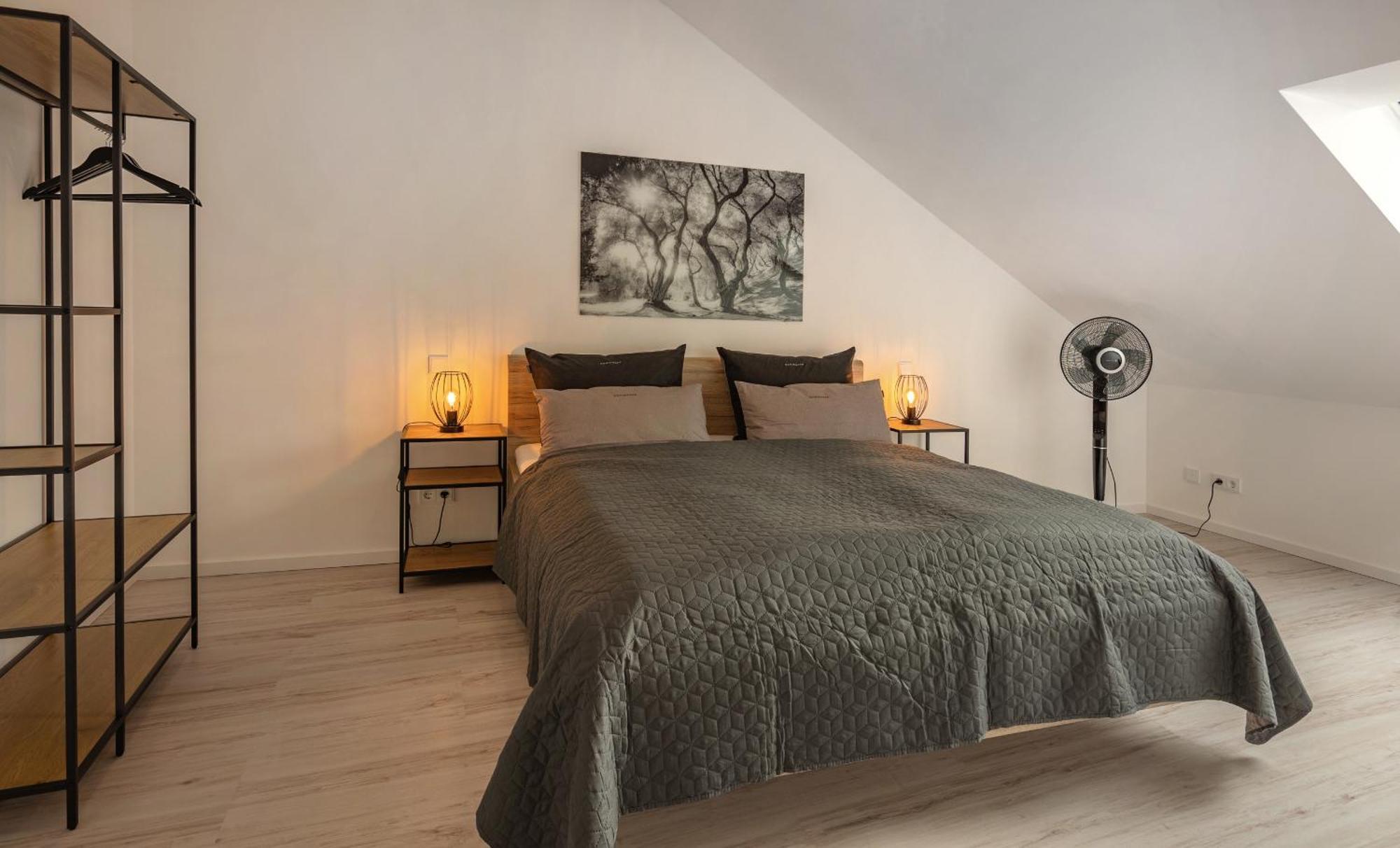 Sweethome - Poing Apartments Bagian luar foto