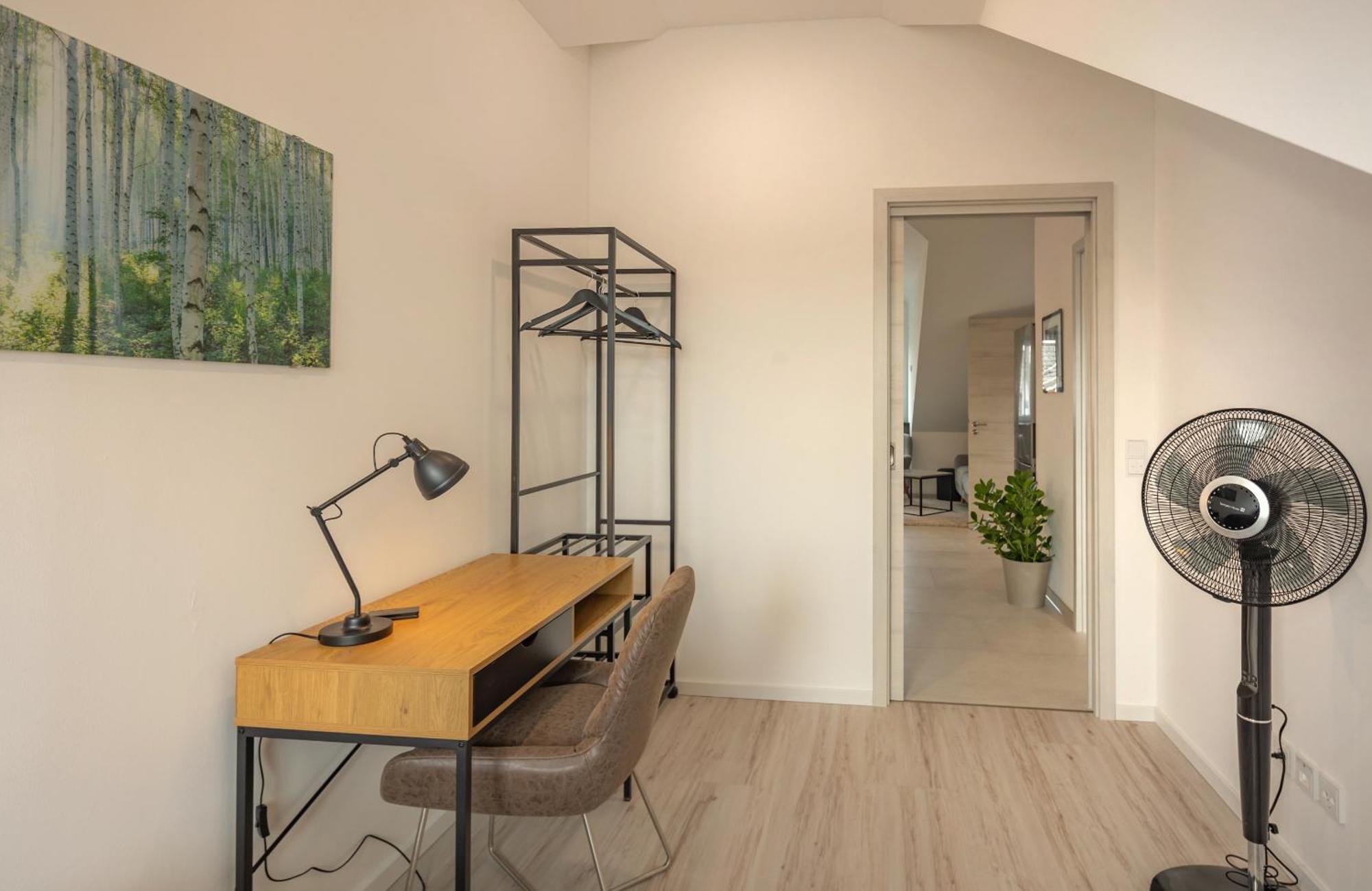 Sweethome - Poing Apartments Bagian luar foto
