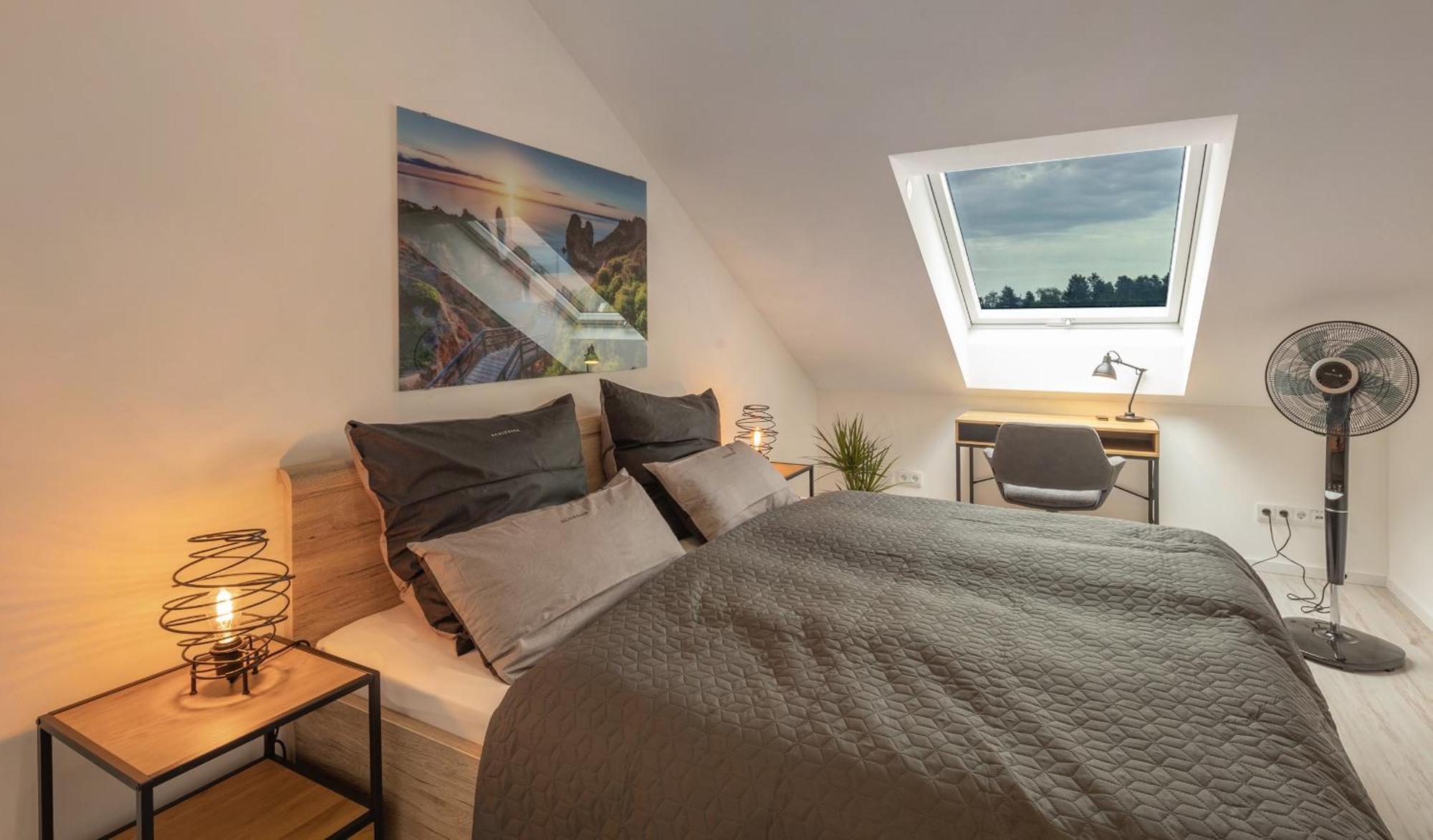 Sweethome - Poing Apartments Bagian luar foto