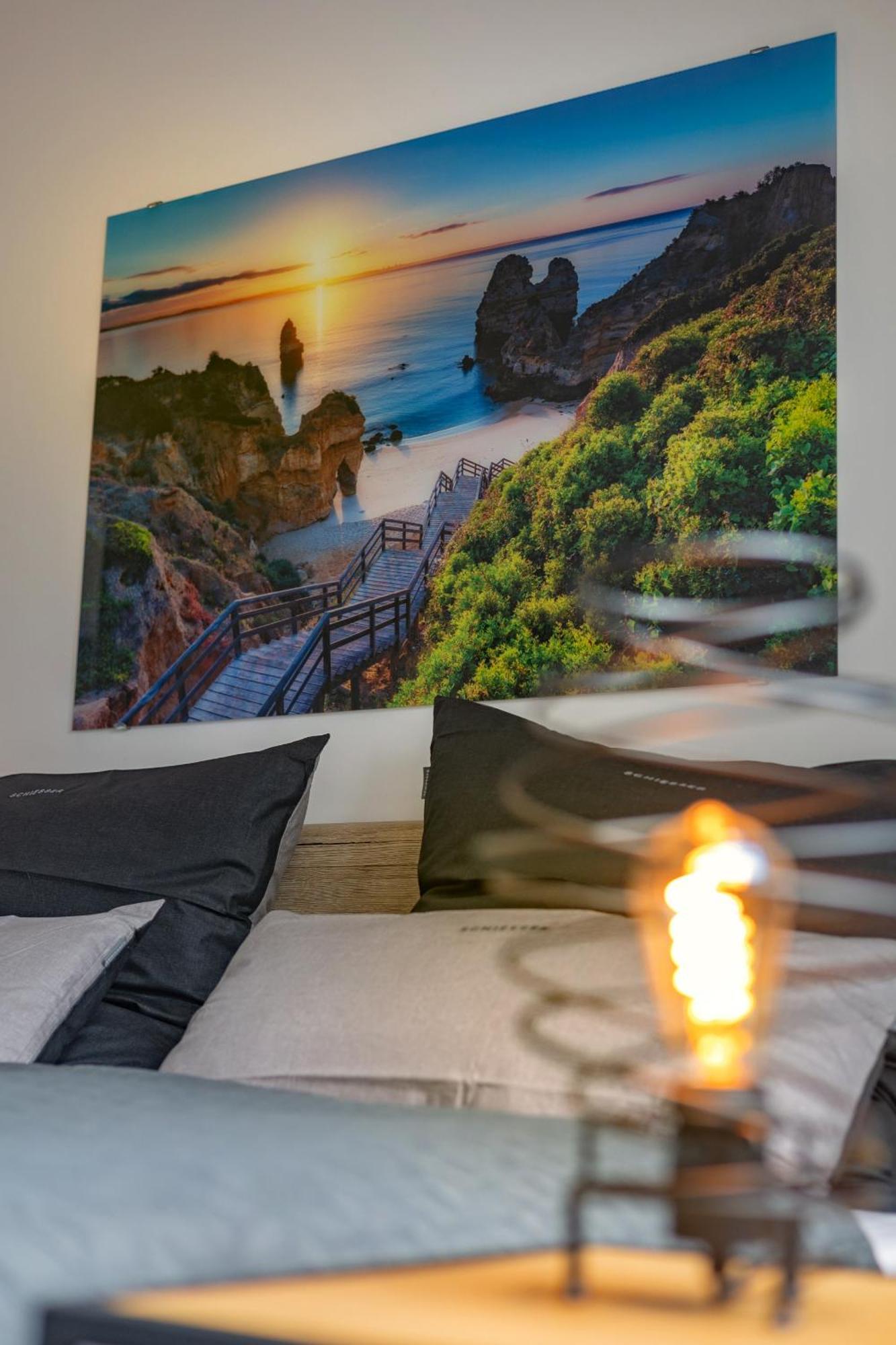 Sweethome - Poing Apartments Bagian luar foto