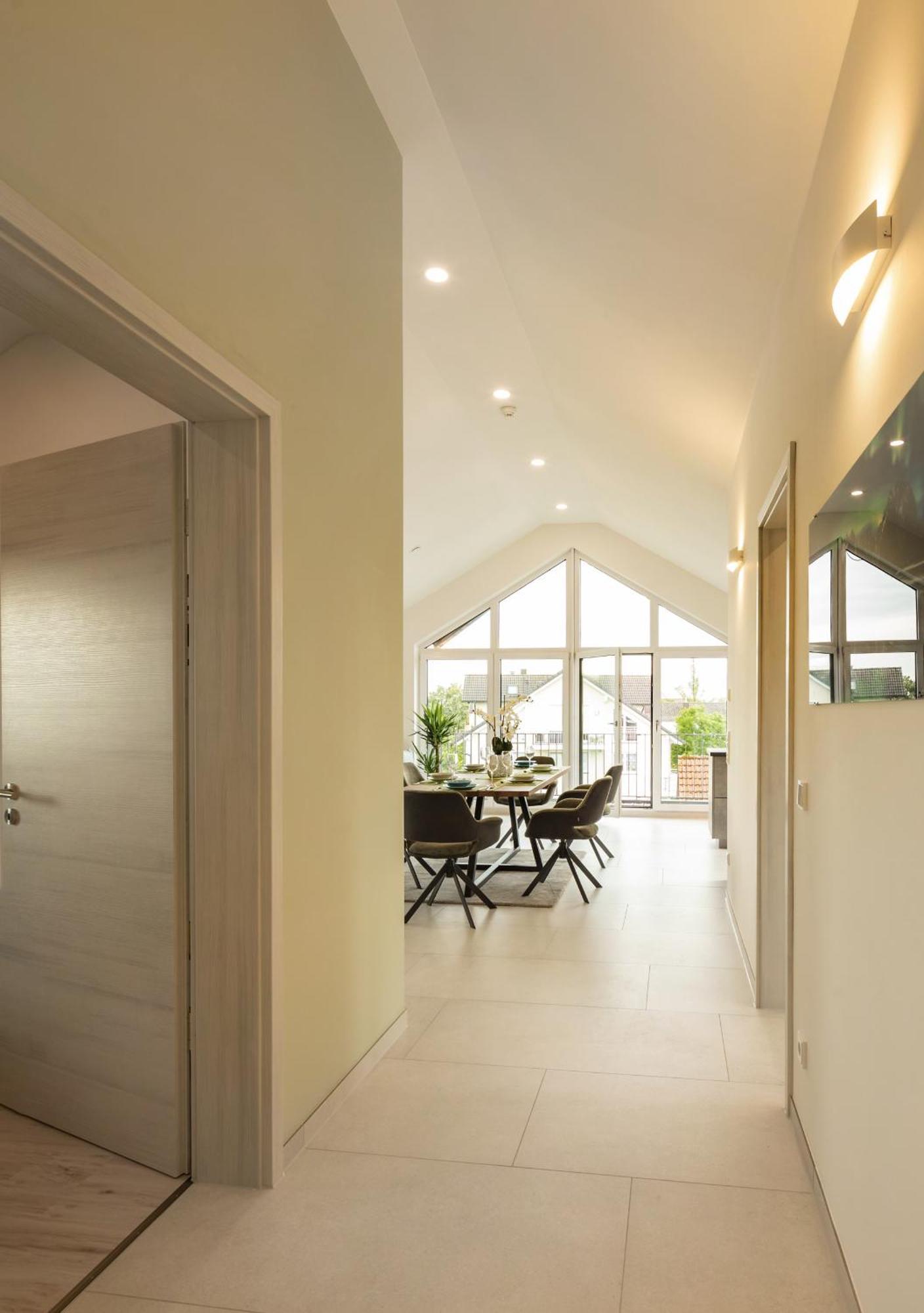 Sweethome - Poing Apartments Bagian luar foto